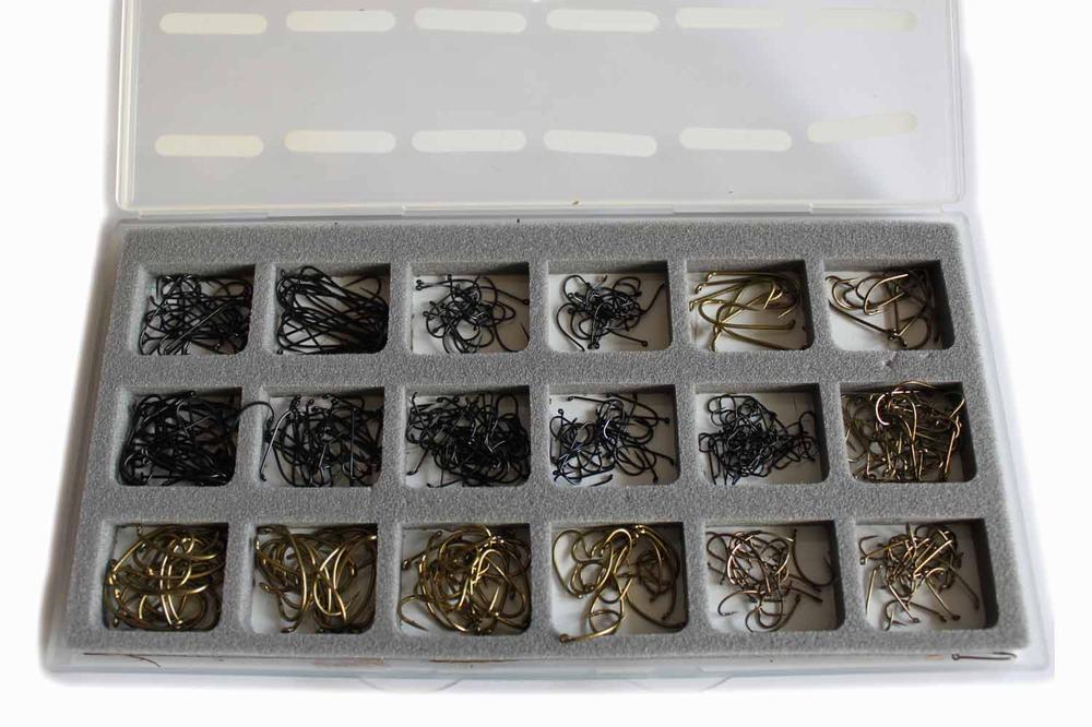 Magnetisk kasse til kroge - 18 rum