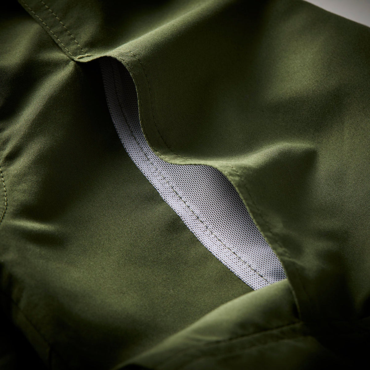 Ezmar-Midweight-Soft-Groen-Geoff-Anderson-Closeup-8.jpg