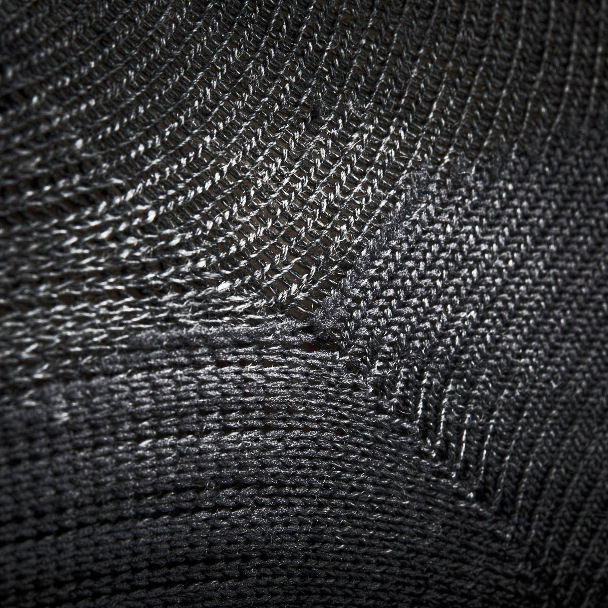 wizwool-merino-sokker-LightWeight-geoff-anderson-closeup-5.jpg